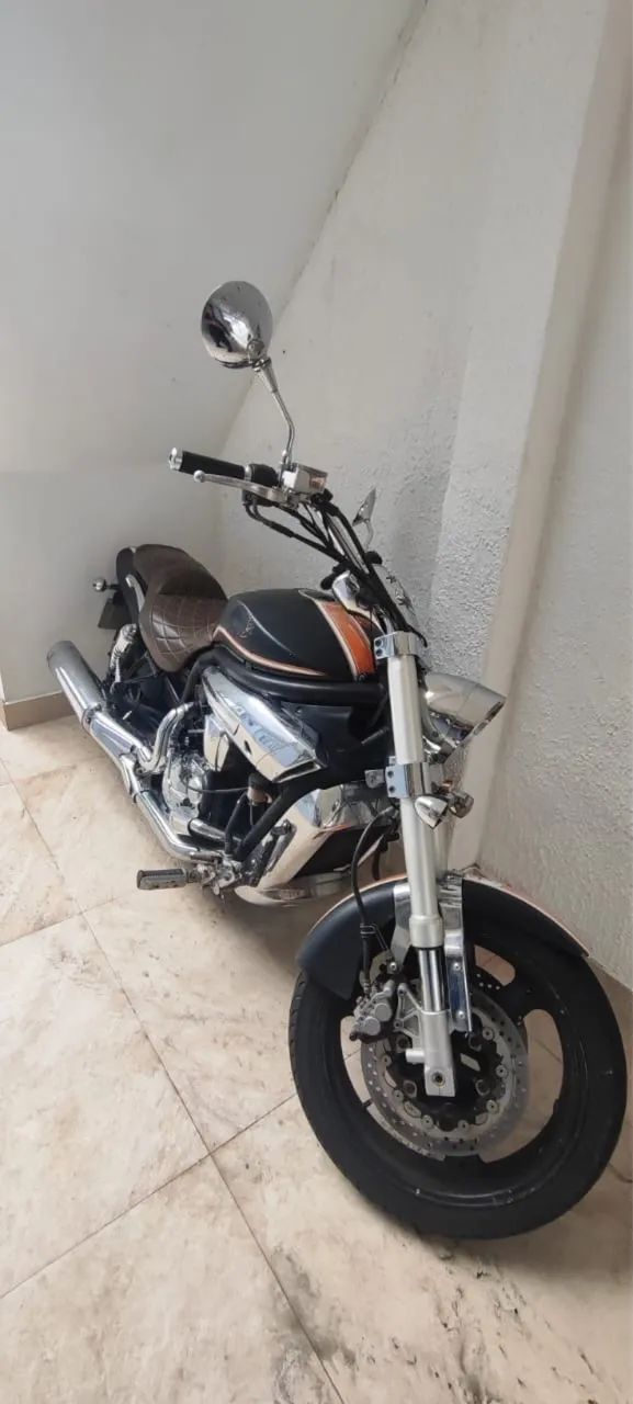 MOTO KASINSKI