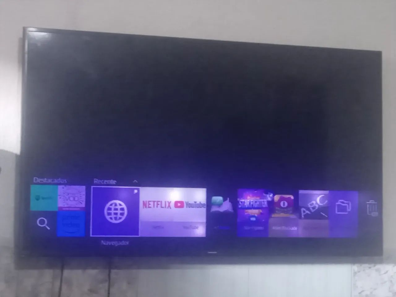 Tv 62 polegadas só está com alunos leder queimado mas está tudo funcionando - Foto 2
