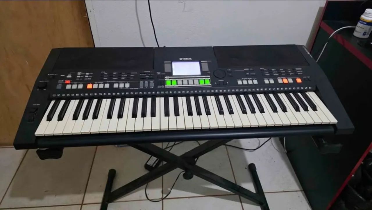 Teclado yamaha psr s 550 - Foto 2