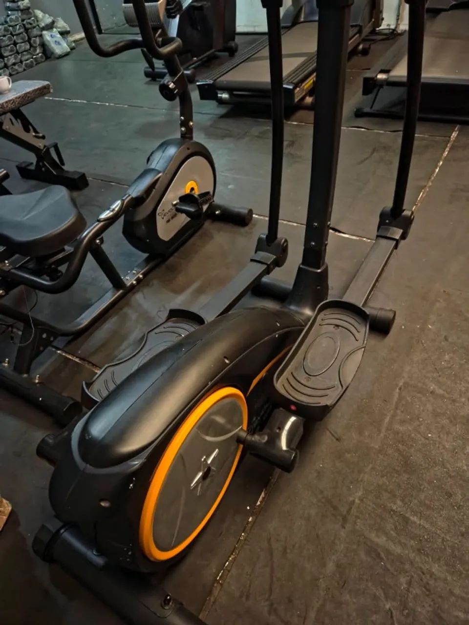 Elíptico Seminovo Evolution EL902