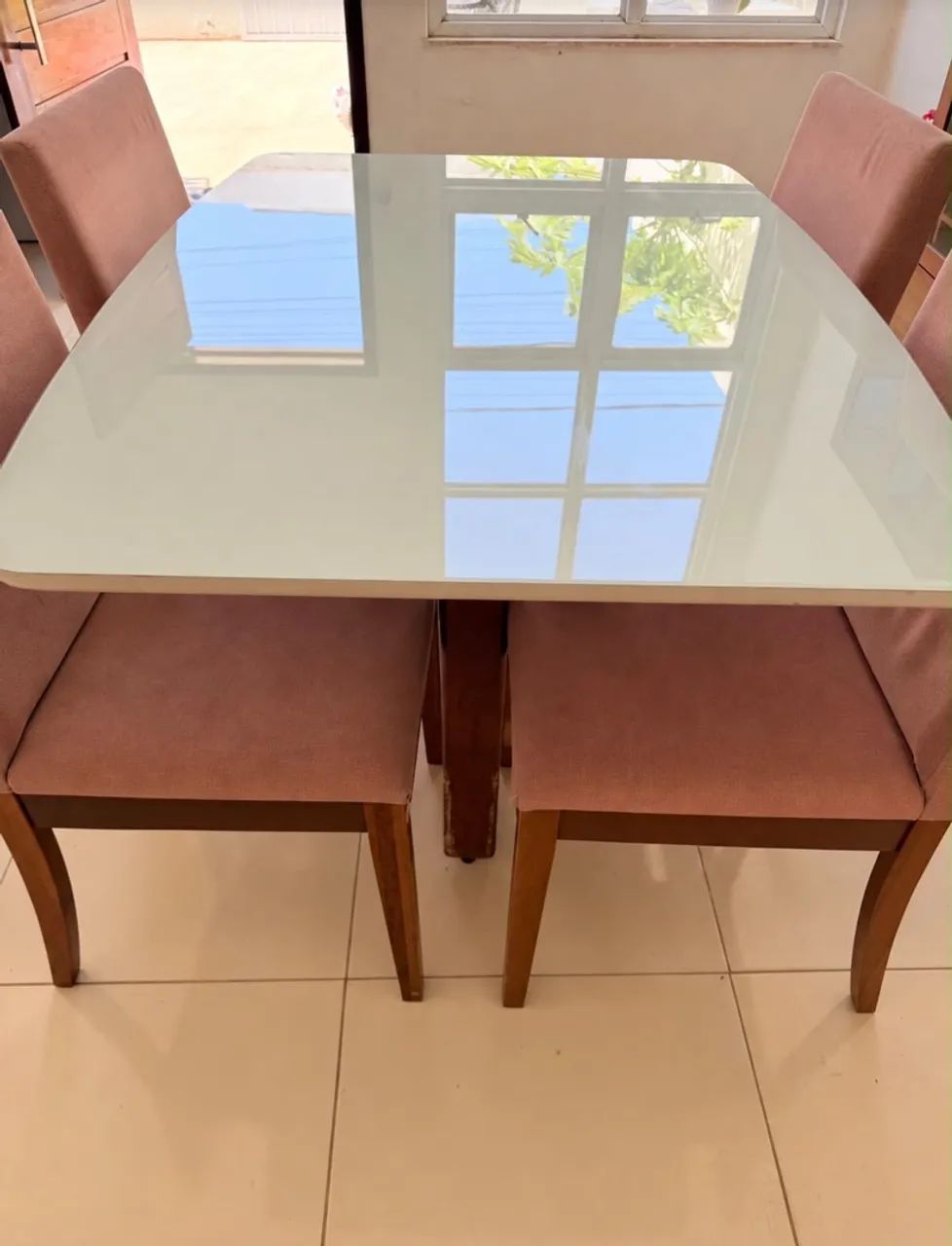 Mesa em MDF com tampo de vidro temperado  - Foto 3
