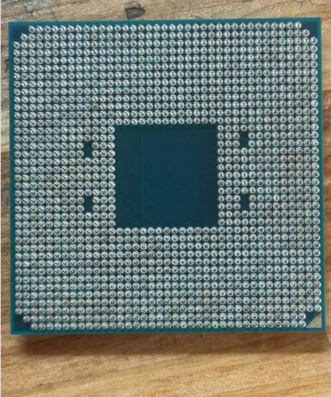 Ryzen 7 5700X3D - Foto 2