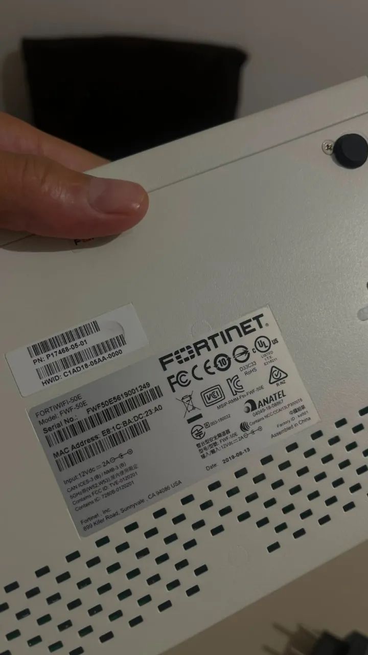 Firewall FortiWiFi 50e - Foto 3