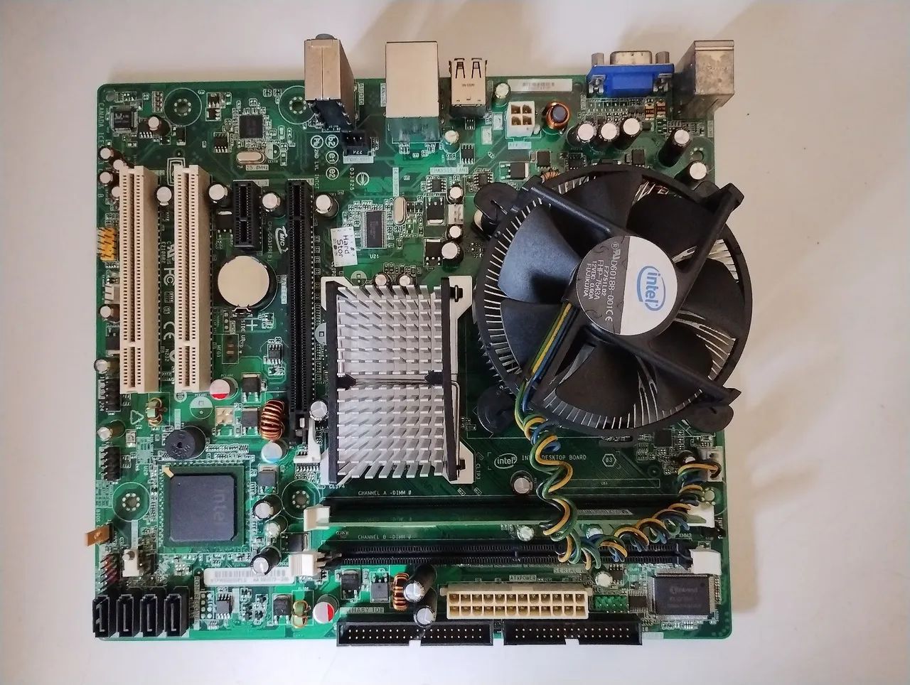 Kit Placa Mãe Intel DG31PR + Processador Intel Core 2 Duo E6750 2.66 GHz + 4Gb Ram DDR2