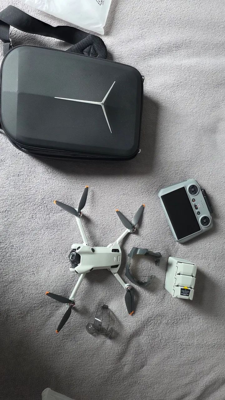 Drone Dji Mini 4 Pro Fly More Combo