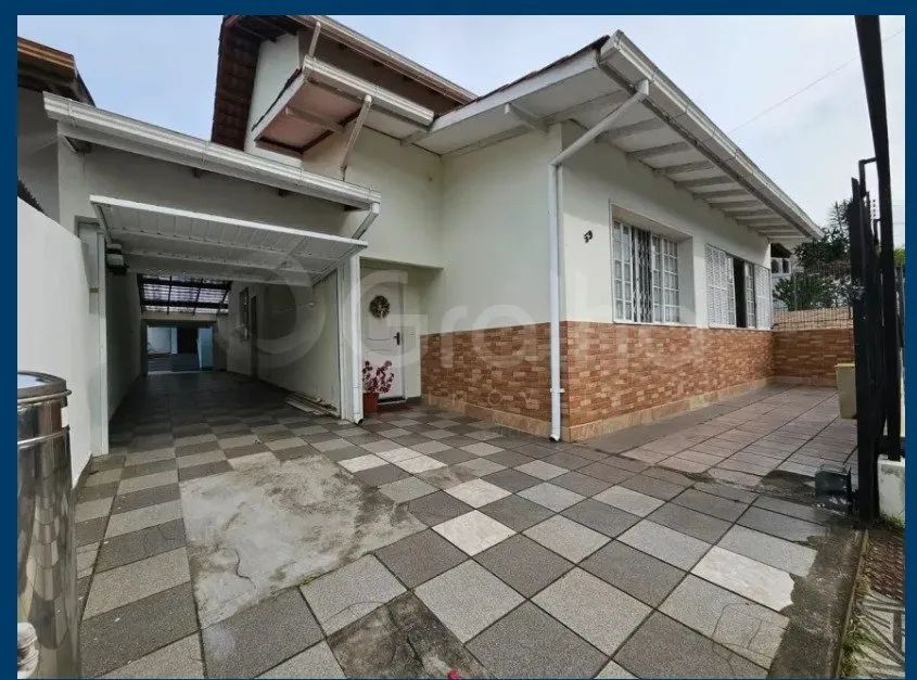 Casa de 165m² com 4 quartos sendo 1 suíte no bairro Itaguaçu - Foto 3