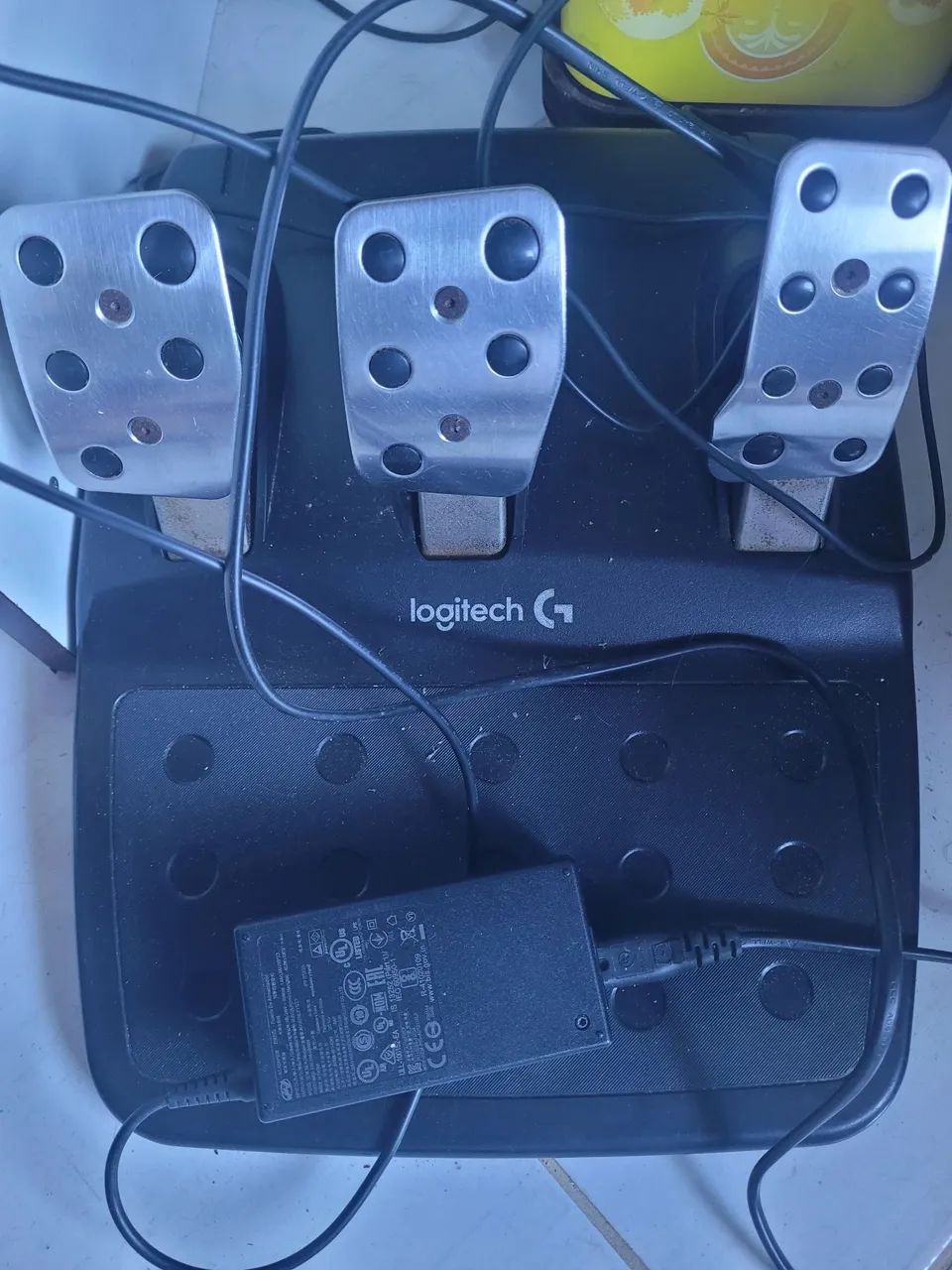 Volante g29 logitech com detalhes leia abaixo - Foto 3