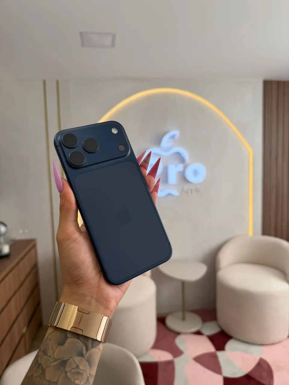 iPhone 17 Pro Max 256GB Titânio Azul - Foto 3