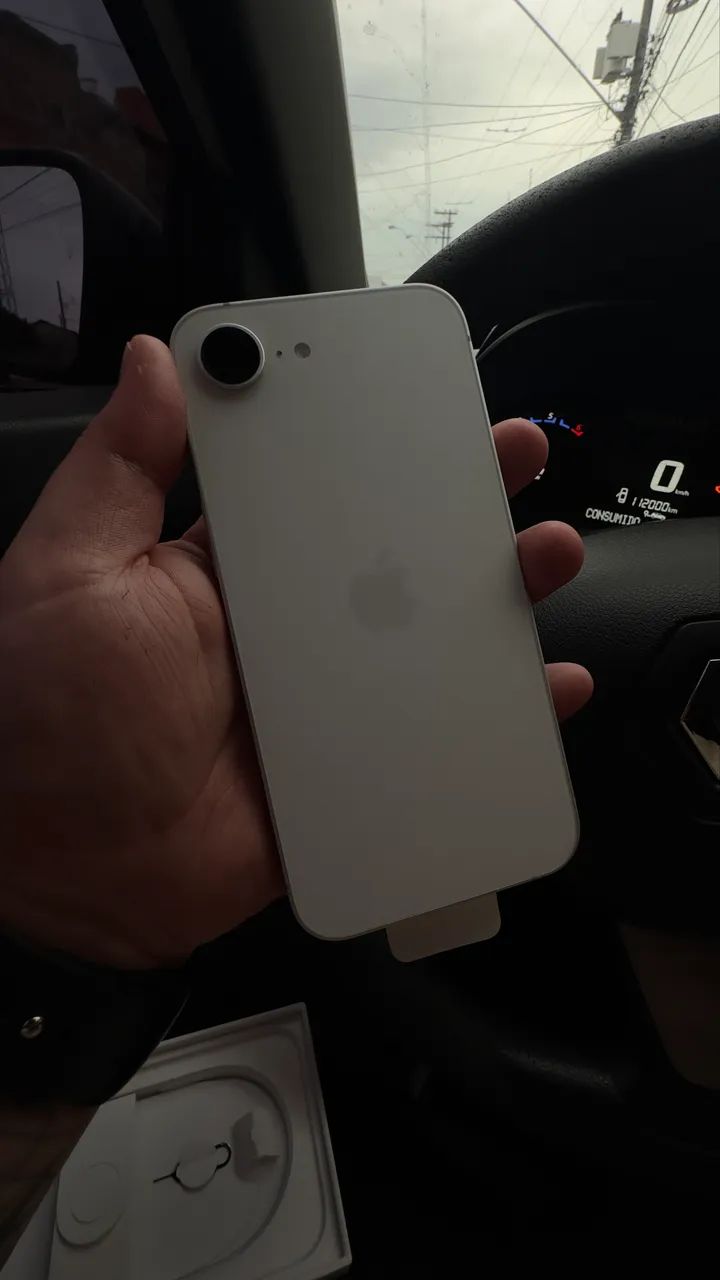 iPhone 16e 128 gb branco  - Foto 4
