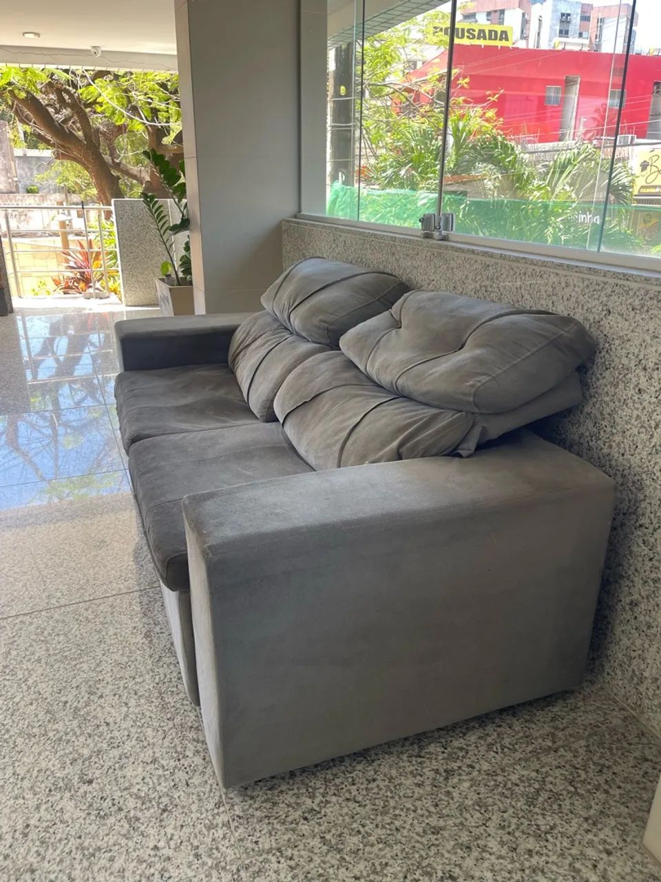 Sofá 2 Lugares Cinza - Estrutura Boa - R$ 350 - Foto 3