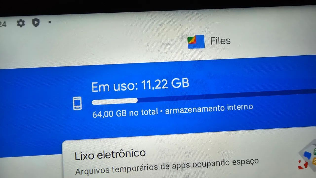 Moto Tab G70 LTE 4G com carregador original e capa - Foto 3