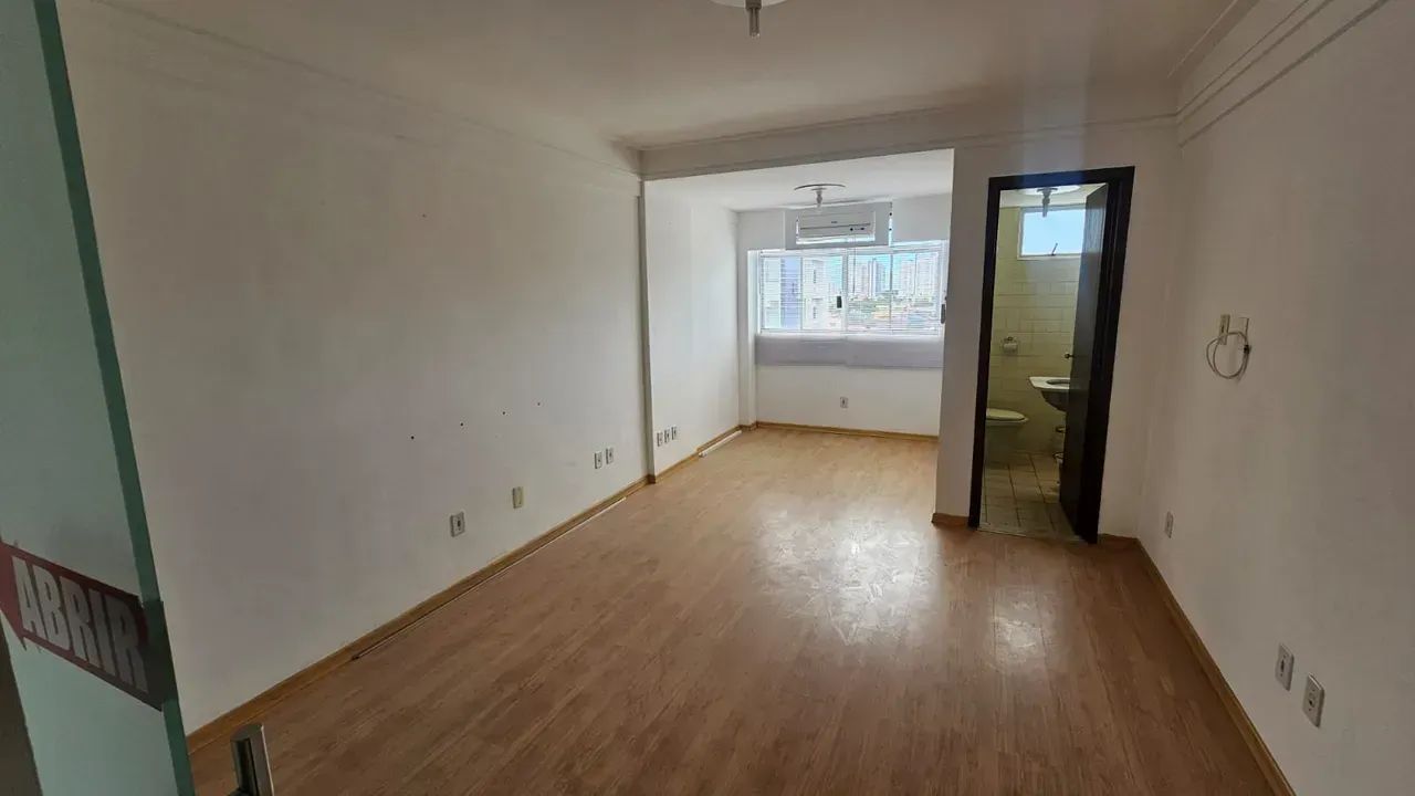 Oferta!! Sala Comercial No Ed. Profissional Center - Candelária - Foto 4