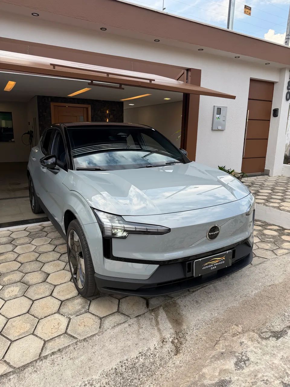 Volvo EX30 E60 Plus (elétrico) 2024