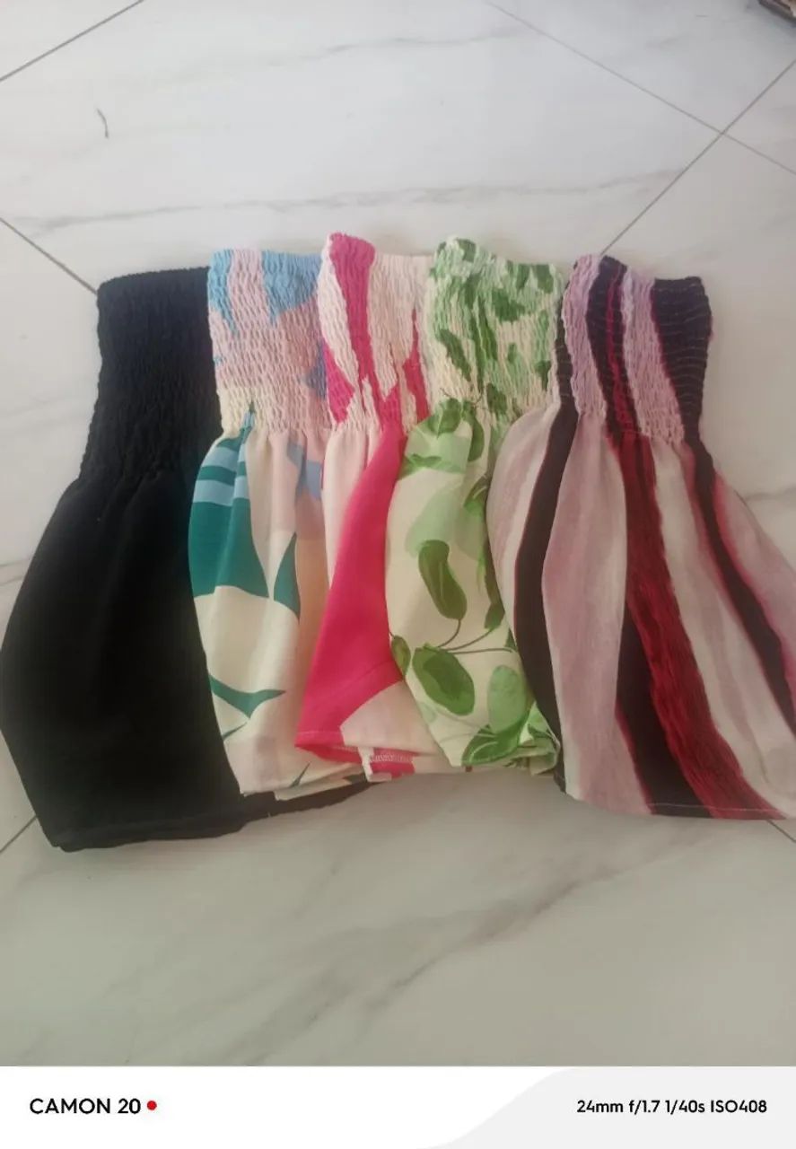  vestidos!!li e com variações de estampas.