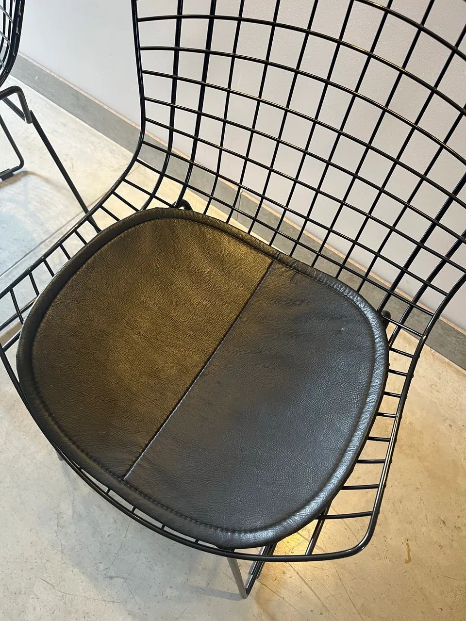 2 Cadeiras Bertoia pretas - Foto 5