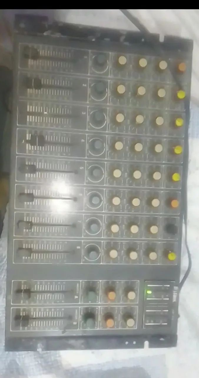 Mesa de som