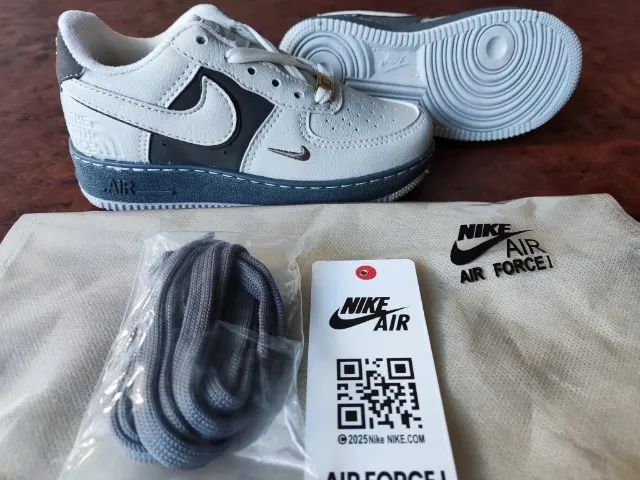 Nike Air Force 1 COLLAB The North Face, kids. tamanho 26. novo, na caixa. edição especial. - Foto 6