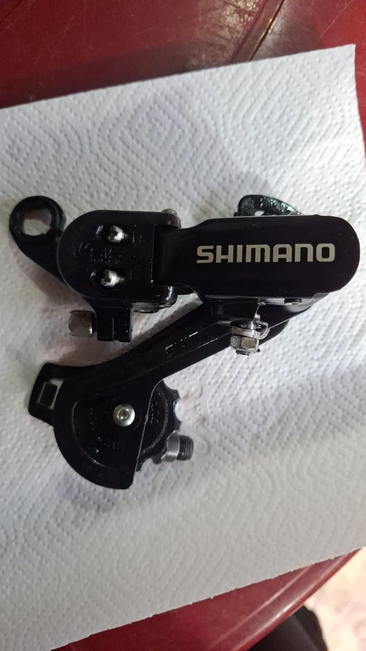 Câmbios SHIMANO e Par de freios hidráulicos VELOFORCE