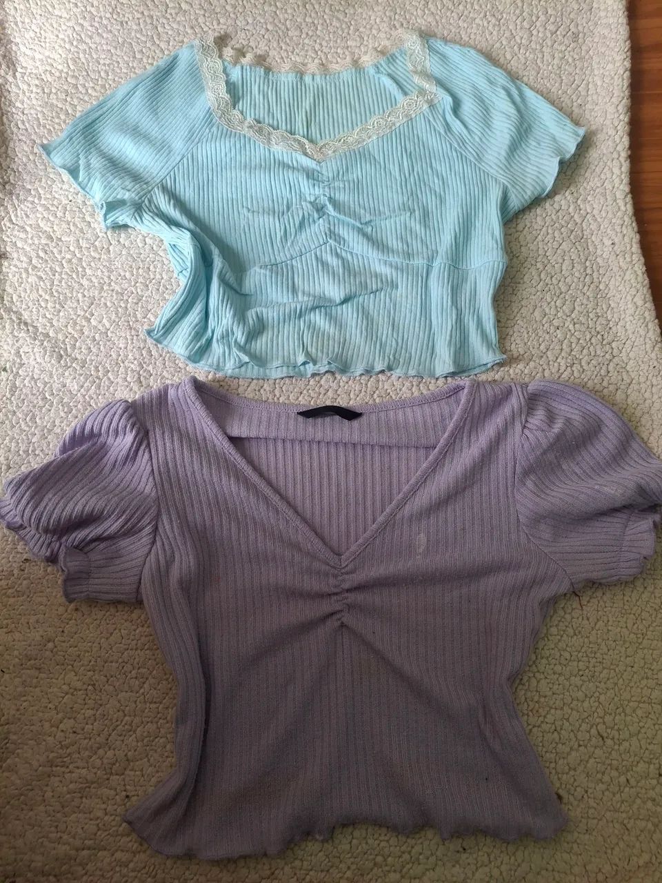 kit 2 blusas shein azul e lilás