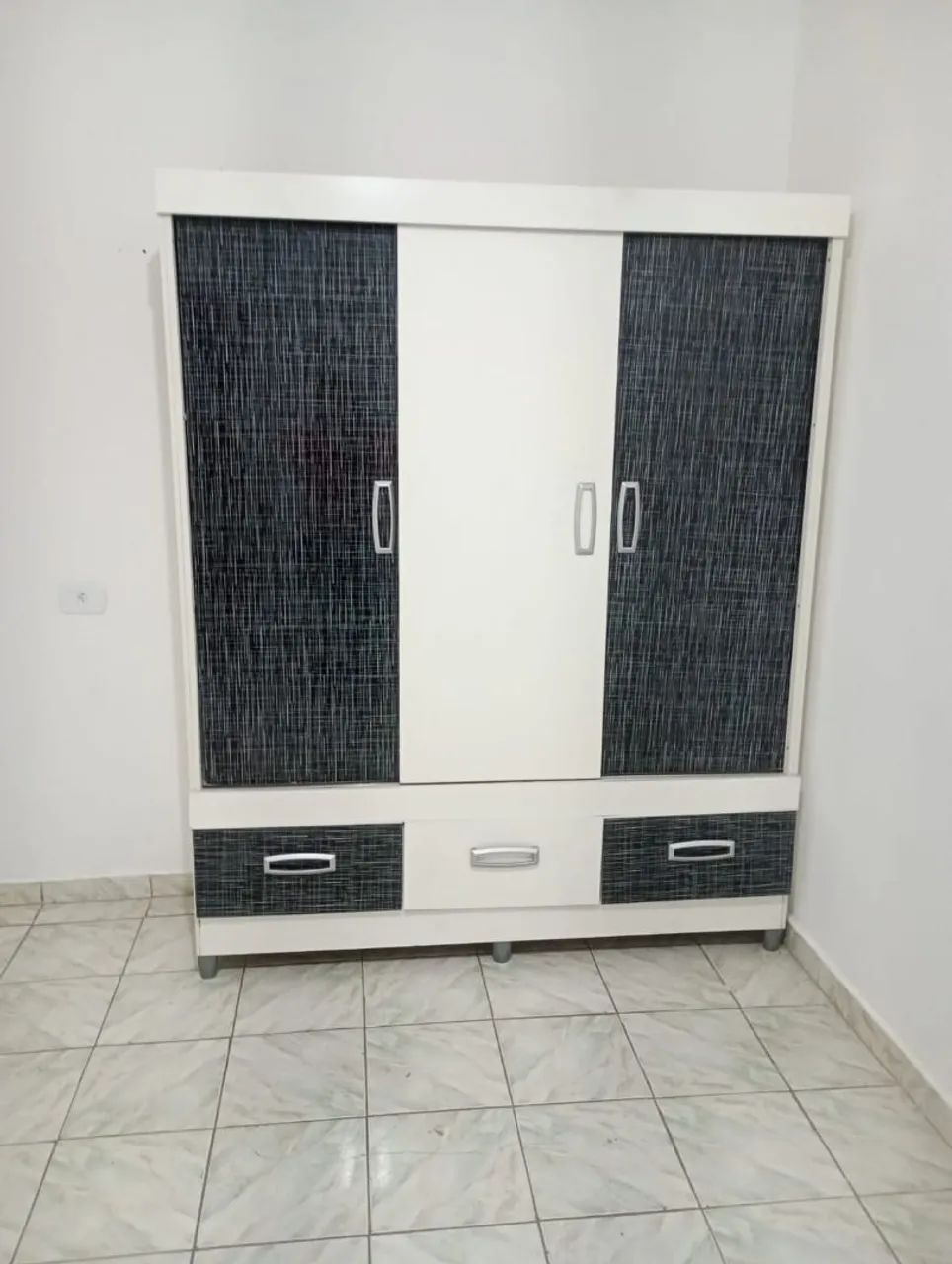 Guarda roupa solteiro