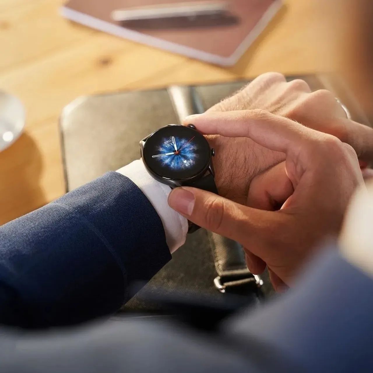 AMAZFIT GTR 3 PRO COM GPS INTEGRADO  - Foto 3