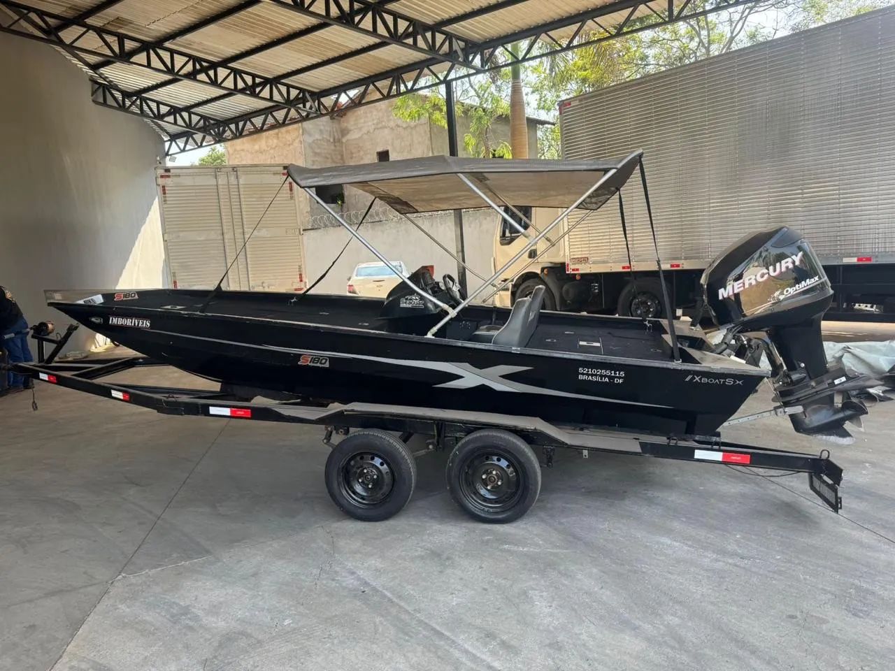 BARCO LANCHA XBOATS 2019