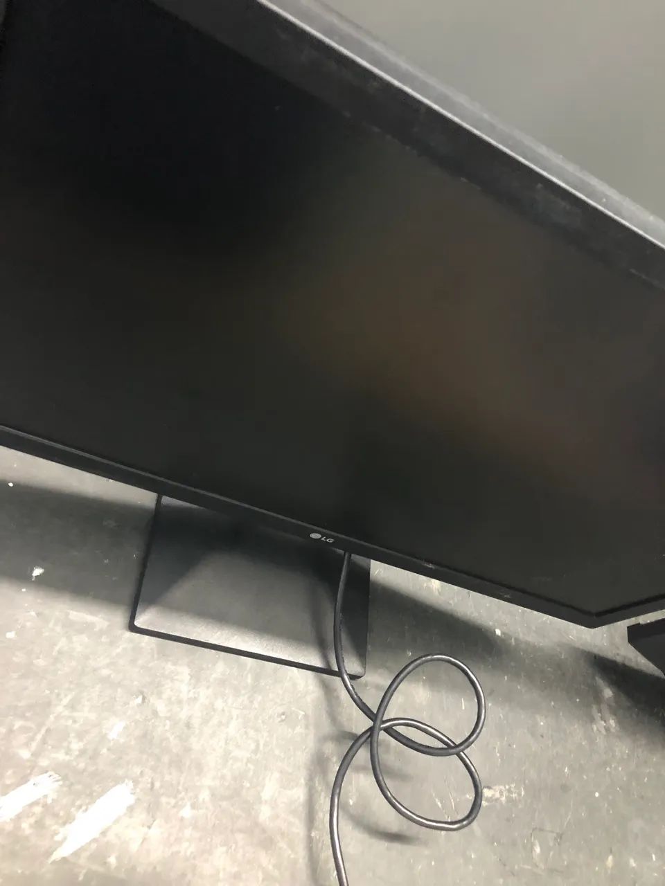 Monitor LG usado - 19 polegadas HDMI