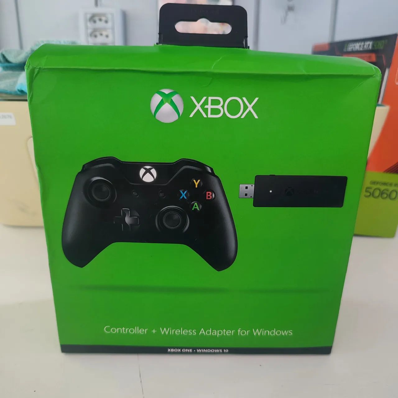 Controle Xbox One com caixa completo
