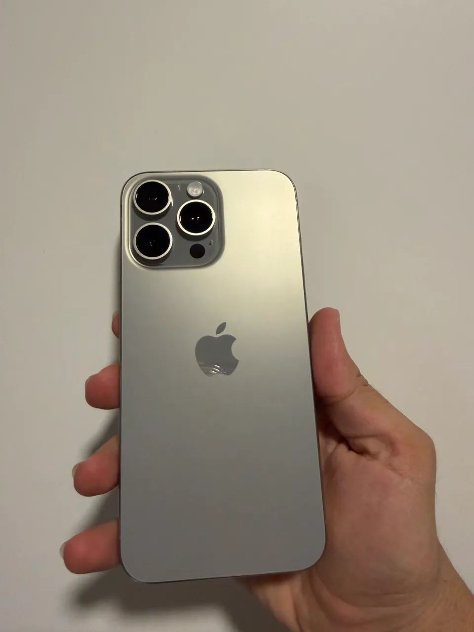 IPHONE 15 PRO MAX MUITO CONSERVADO