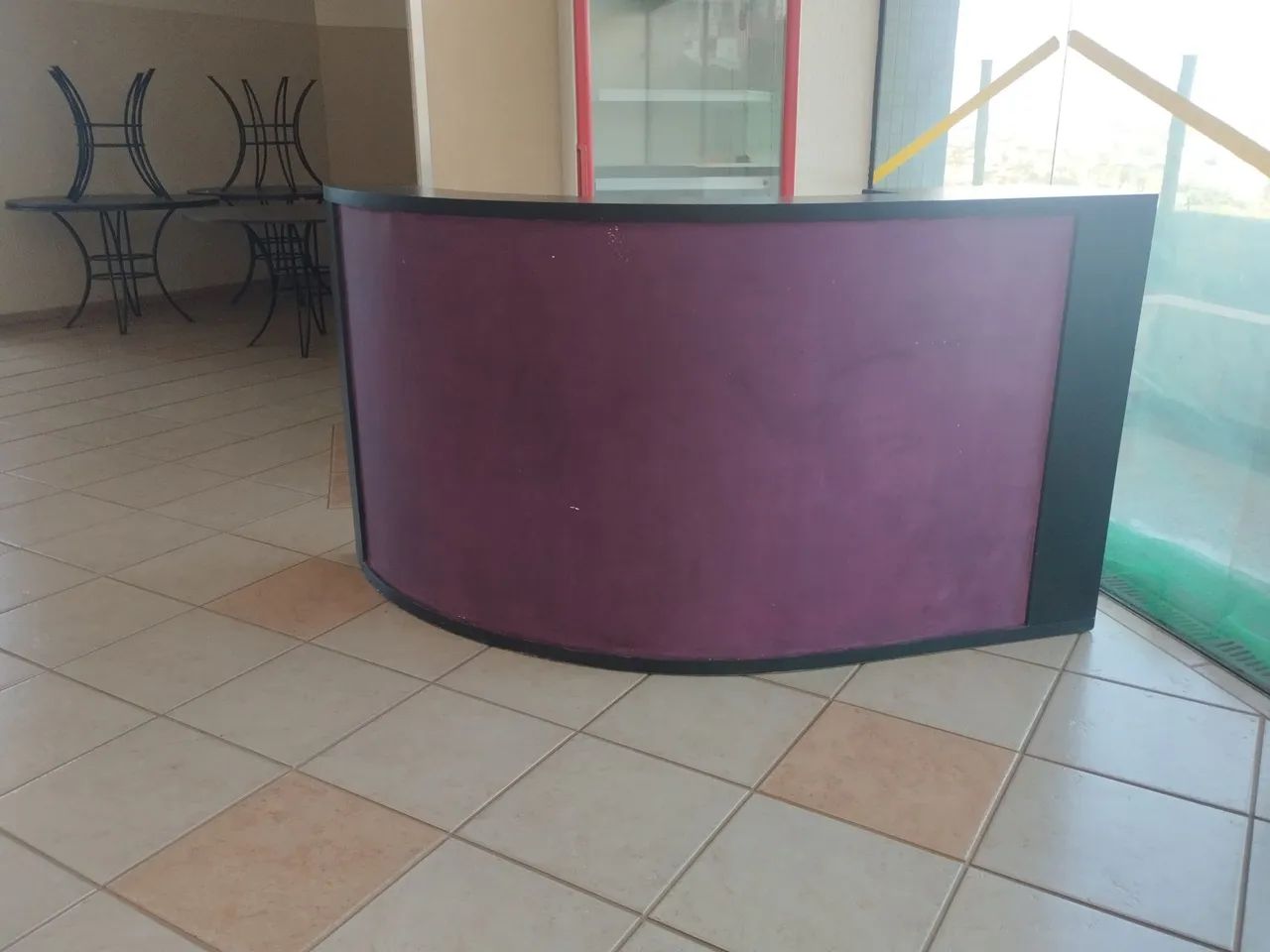 Vendo balcão para atendimento e recepção. - Foto 2