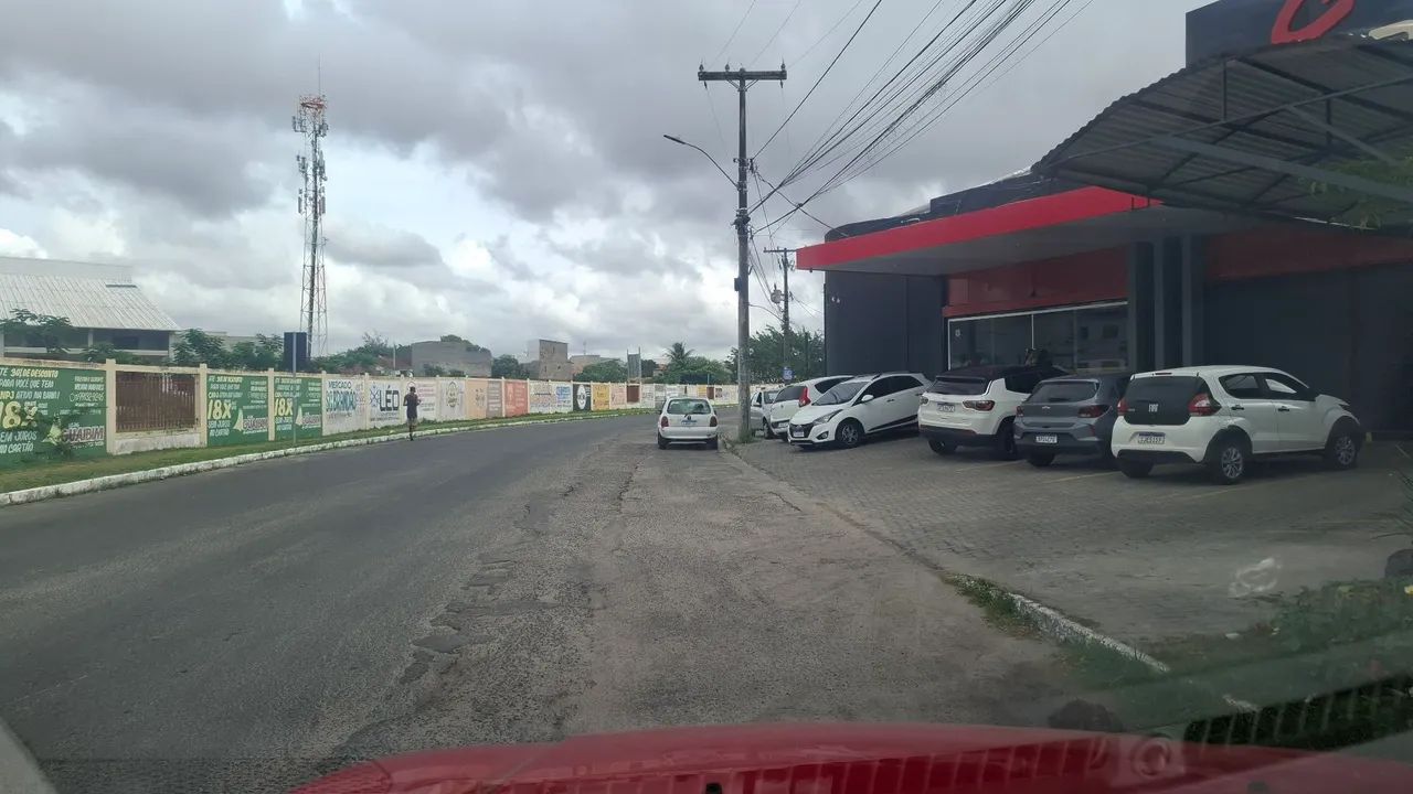 Excelente prédio comercial com área de  1.400m=2, alugado à academia R$ 10.000,00 o