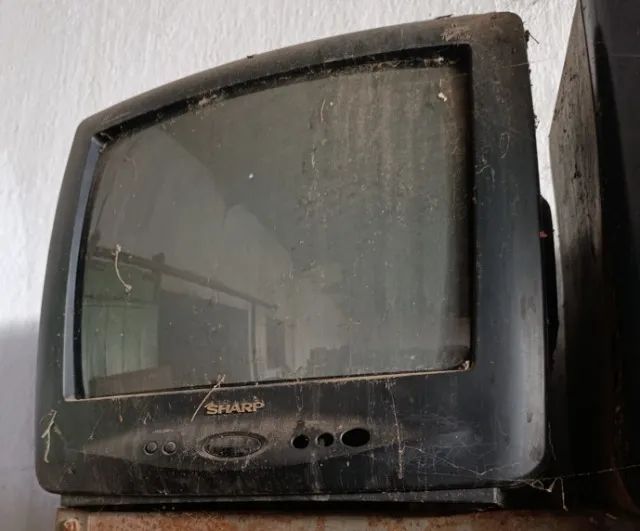 tv antiga 14 polegadas sharp