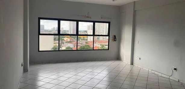 Sala Comercial -Avenida do CPA com 2 Vagas de Garagem - Foto 2