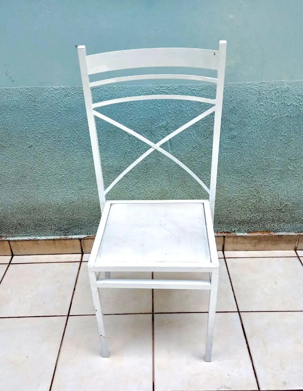 Cadeiras Empilháveis de ferro, salão de festas e Buffet branco liso