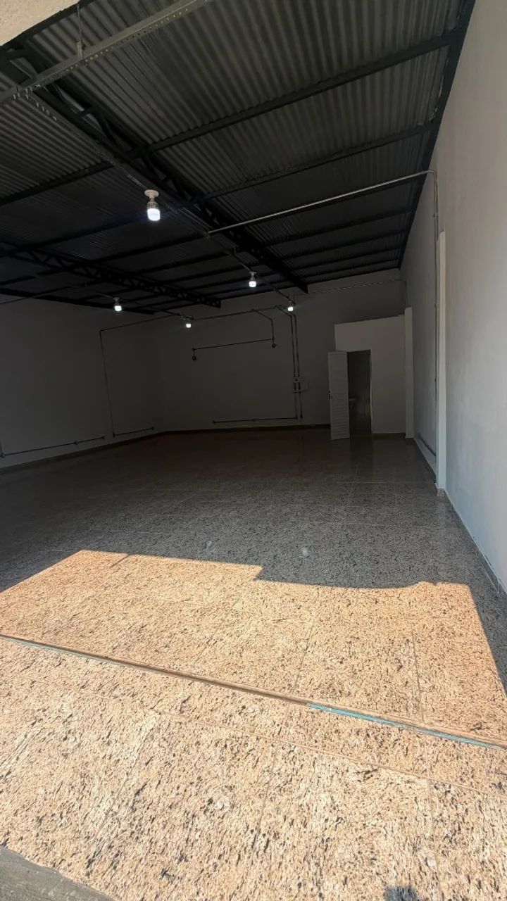 Excelente Ponto Comercial na Avenida das Torres proximo a Bola do Coroado - Foto 4