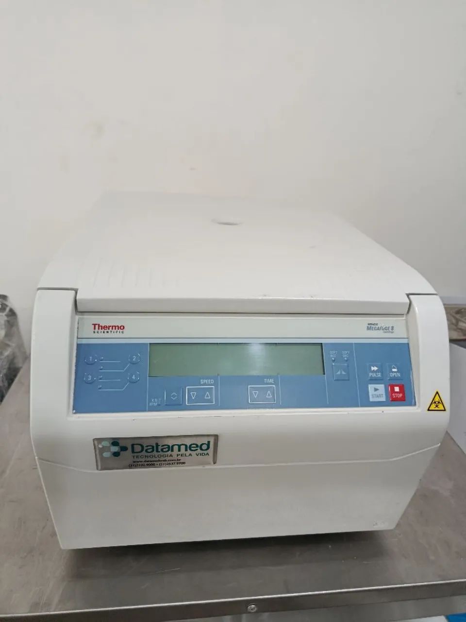 CENTRÍFUGA MEGAFUGE 8 - 16.000RPM
