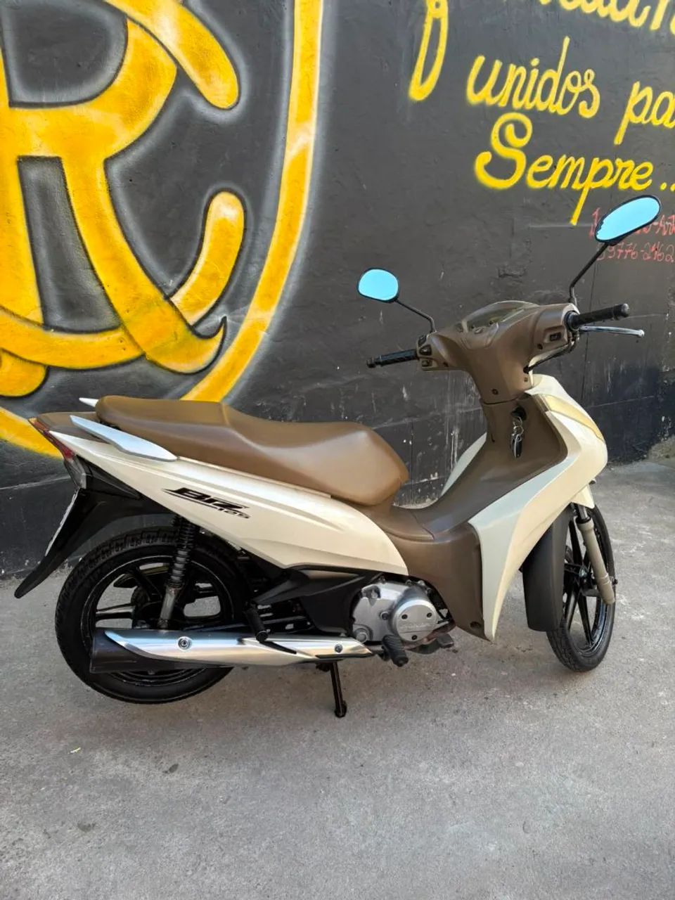Moto muito conservada.e so pega e transferir - Foto 2