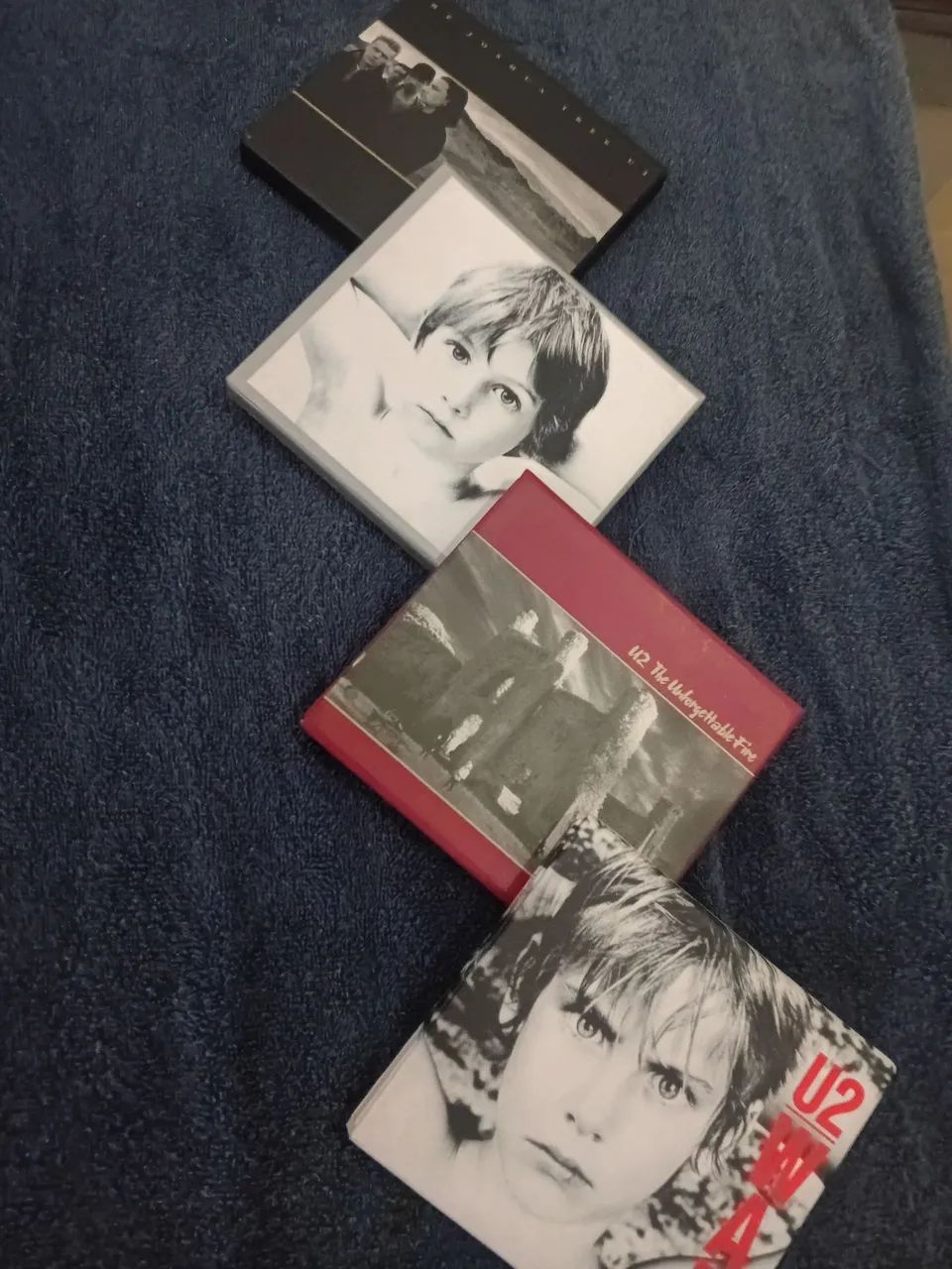 U2 4 CDs duplos Boy, War, Unforgetable Fire e Joshua Three.