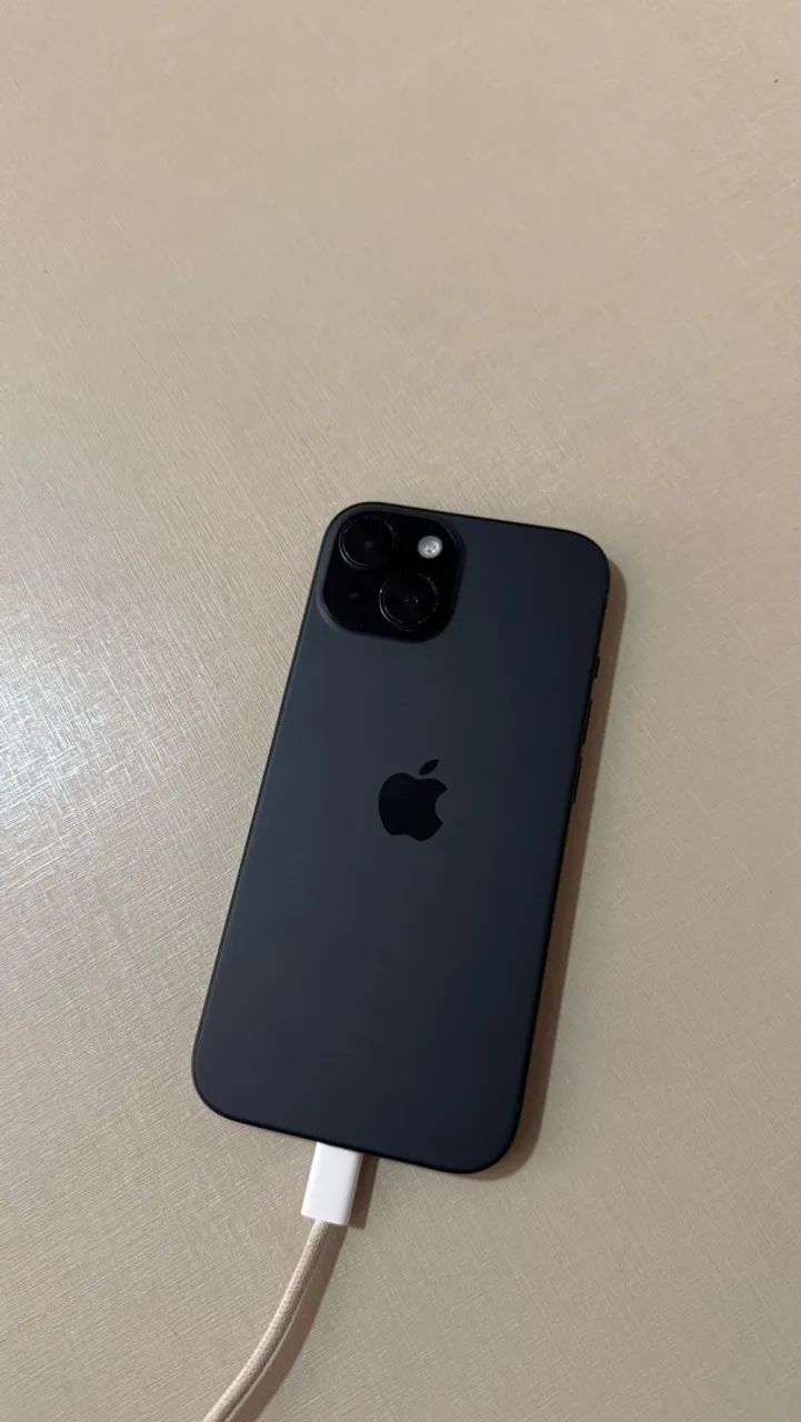 iPhone 15 Black 128GB - Foto 3
