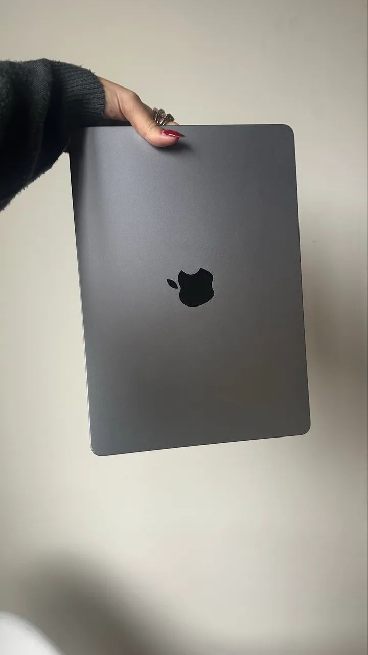 MacBook Air M2 (2022) - 8GB RAM | 256GB SSD