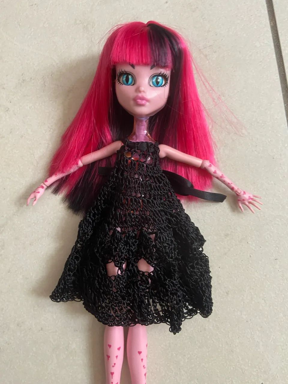 Vestido de crochê para Monster High