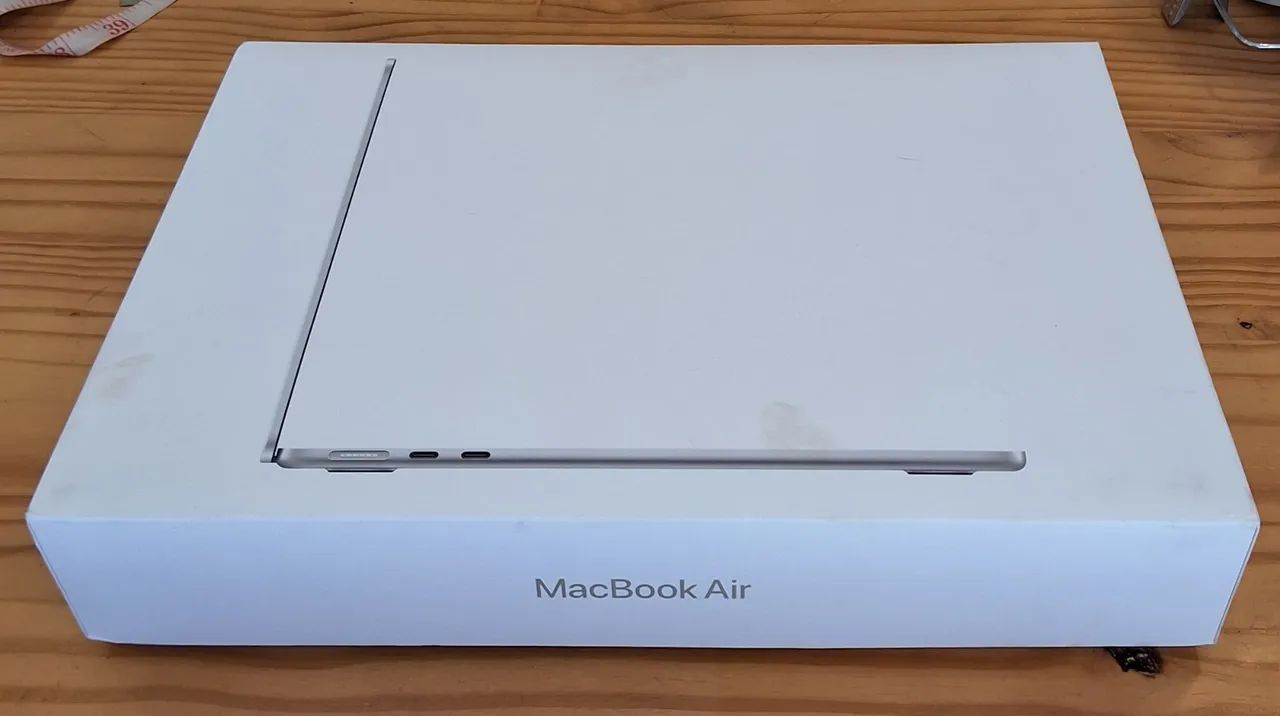 Caixa vazia de MacBook Air Apple 2024 13inch