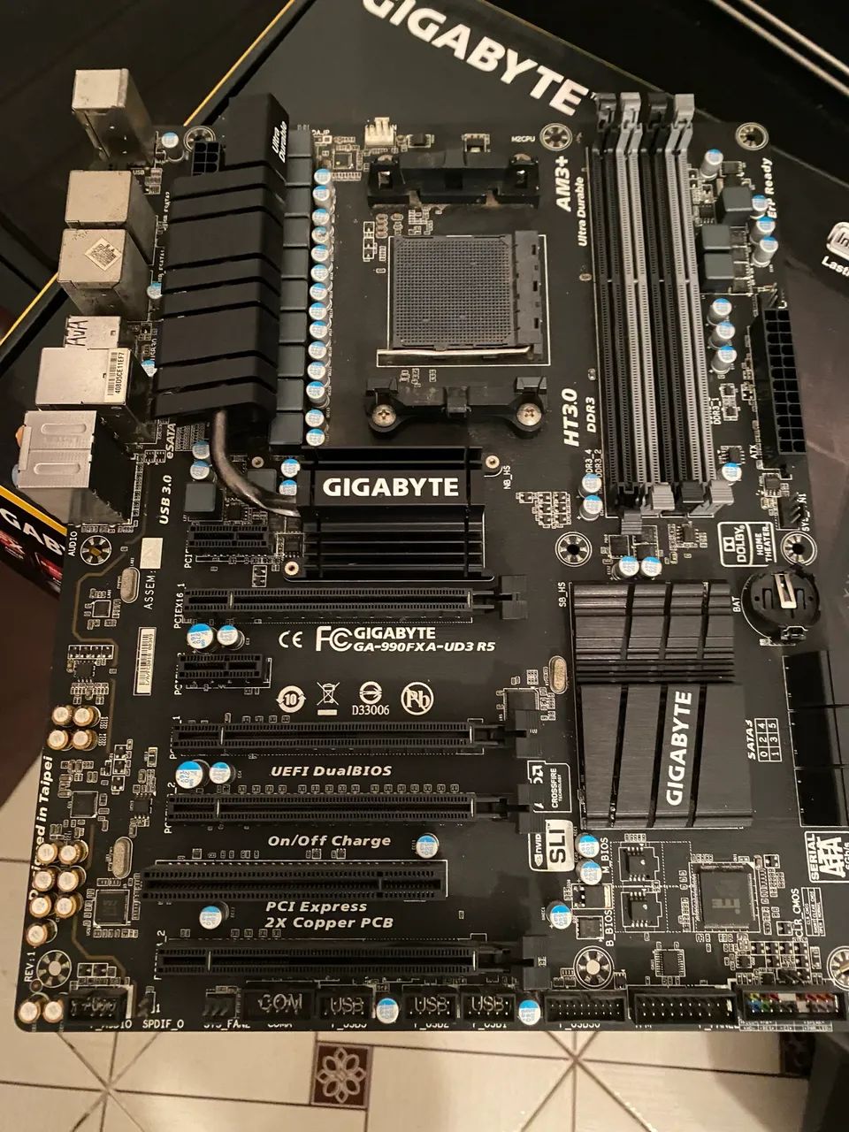 Placa mãe gigabyte 990 fxa - UD 3 R5 - Foto 4
