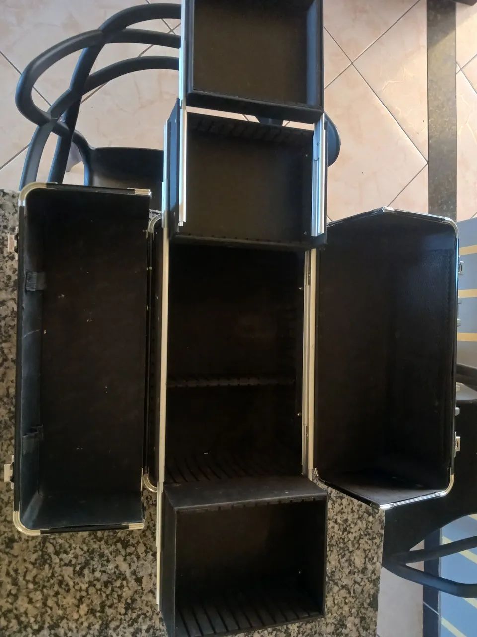 Maleta de Maquiagem (OPORTUNIDADE) - Foto 4