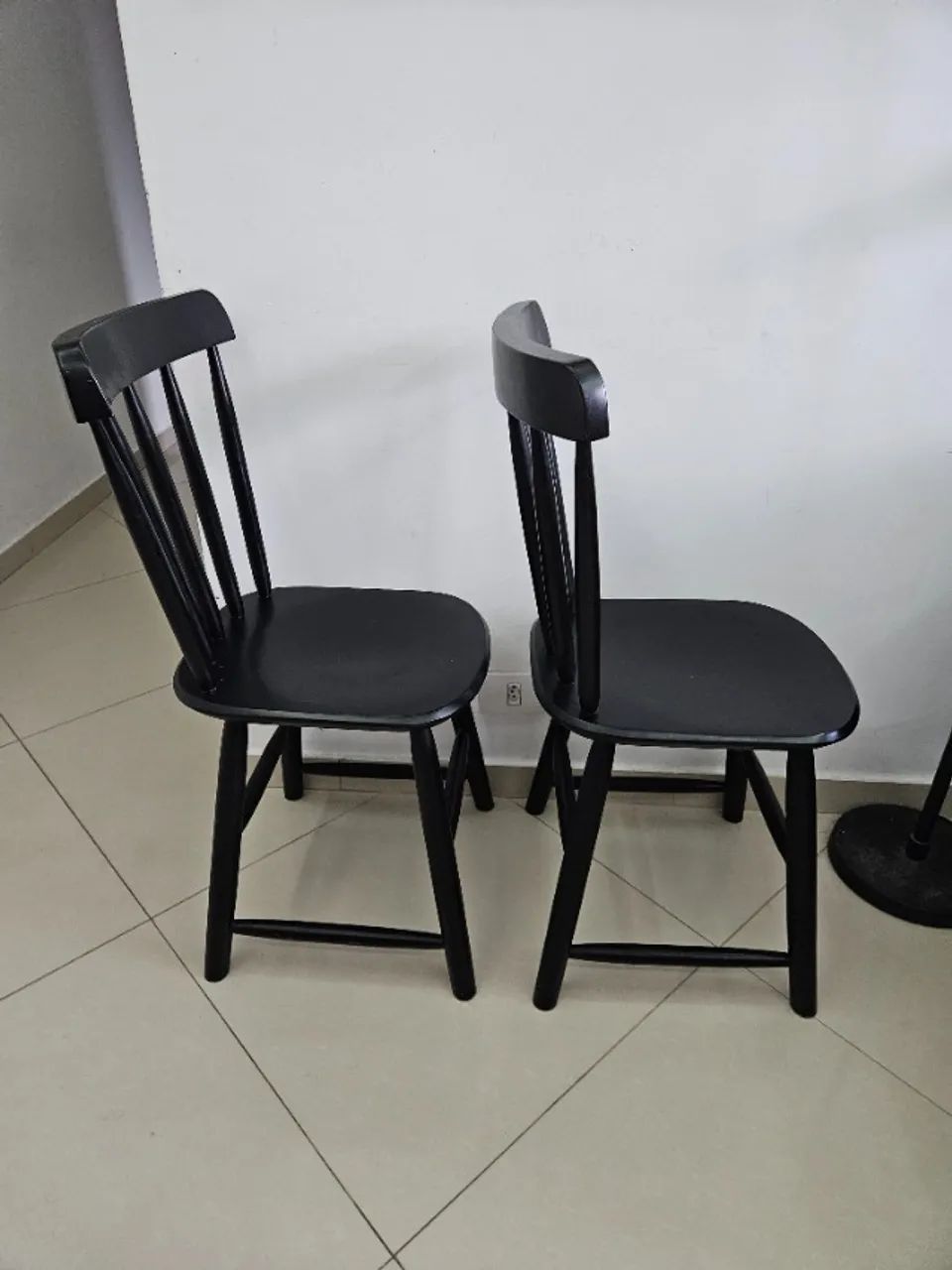 Conjunto 2 Cadeiras Madeira Pretas - Foto 4