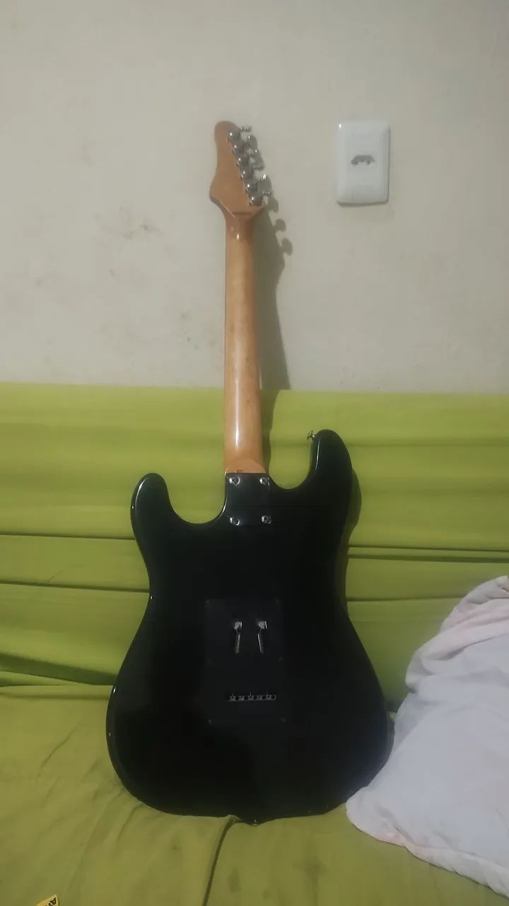 Guitarra Stratocaster LYON by Washburn - Foto 4