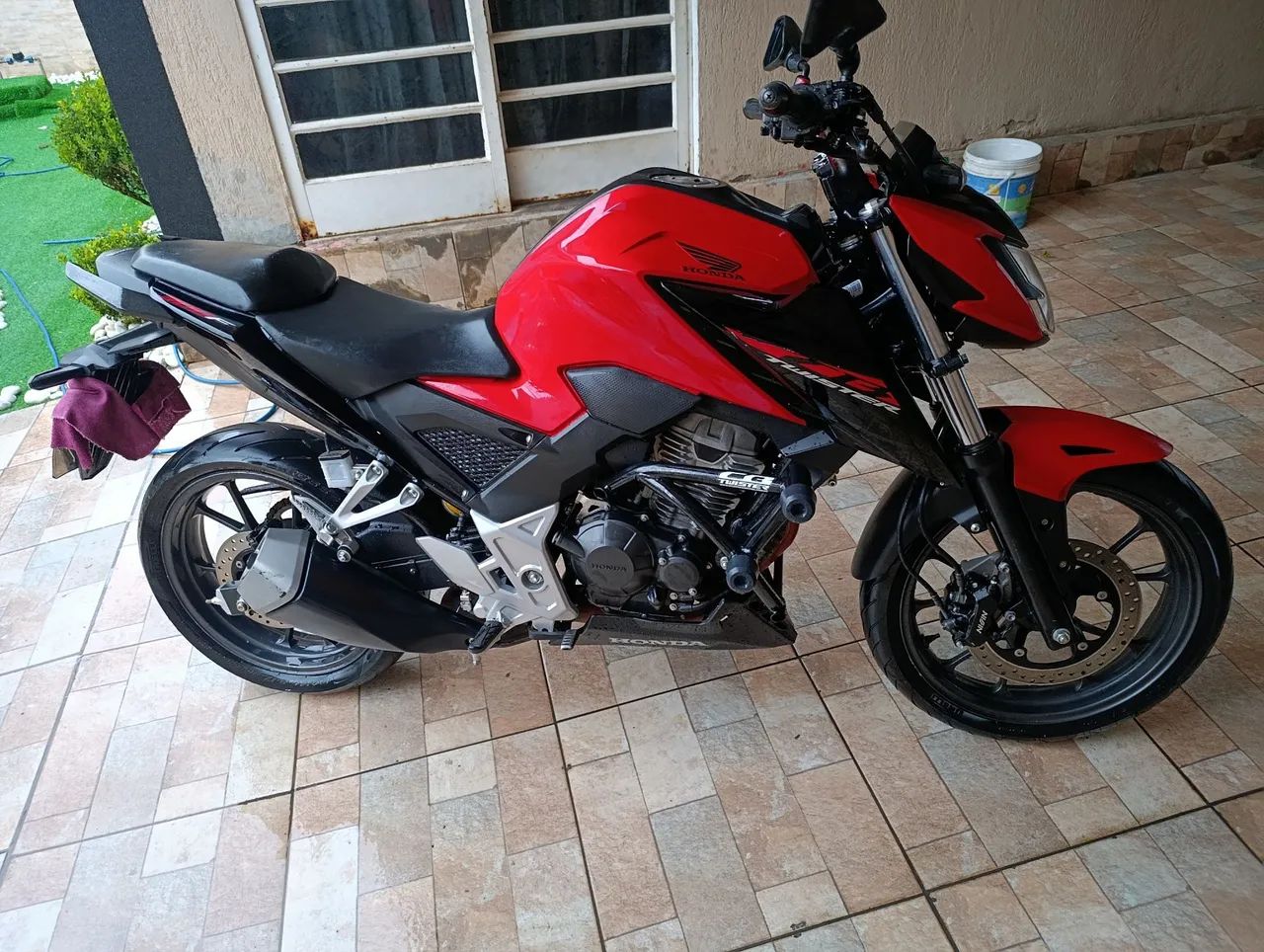 CB300Twister - Foto 5