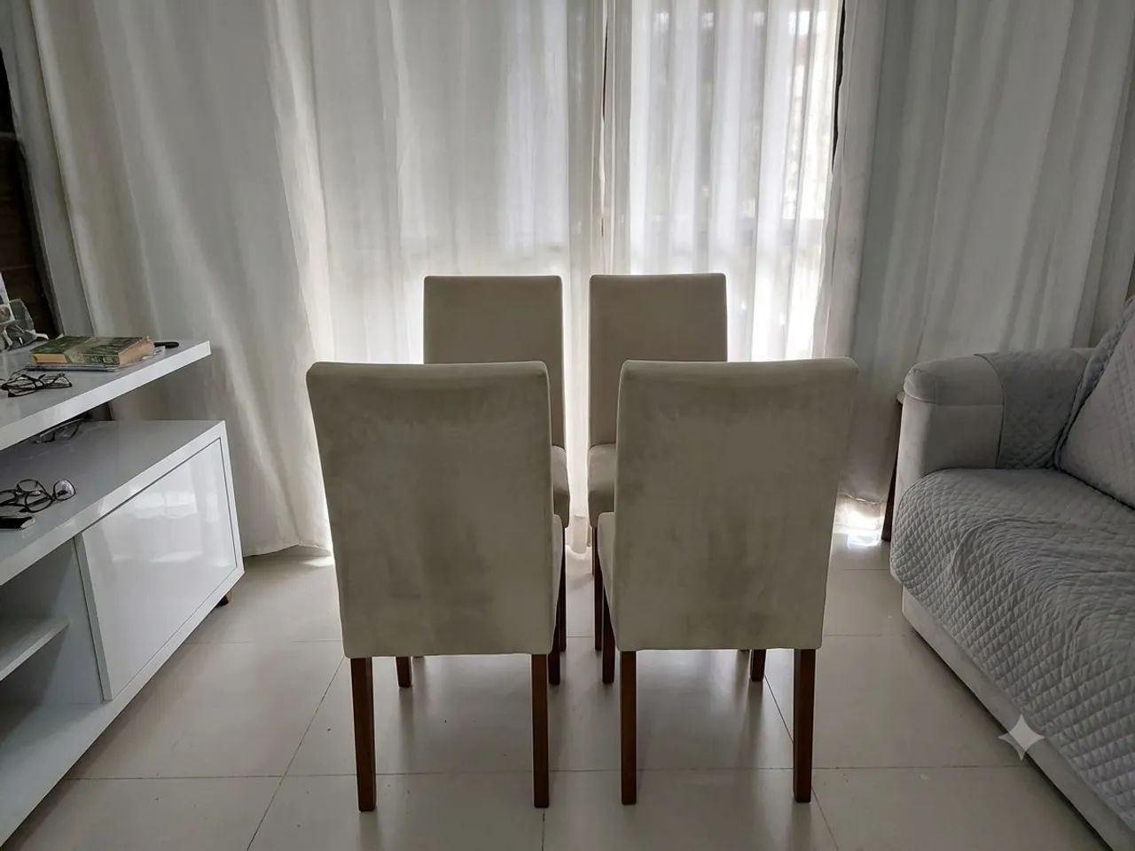 Cadeiras estofadas de sala de jantar pés em madeira de lei - Foto 2