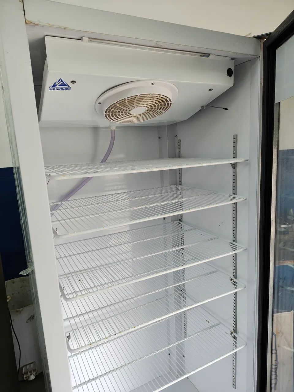 Expositora de bebidas refrigerada  - Foto 3