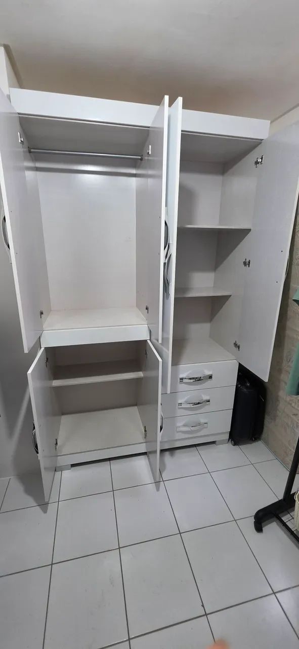 Guarda-roupa seminovo 6 portas - Foto 2